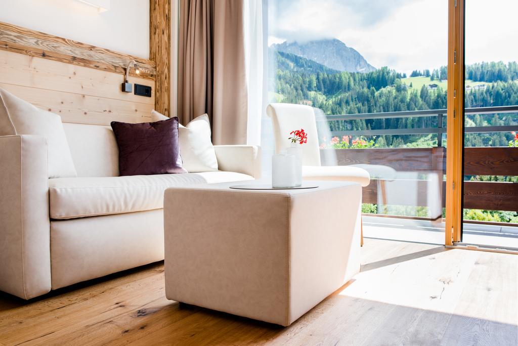 Vitalpina Hotel Dosses Santa Cristina Val Gardena Esterno foto
