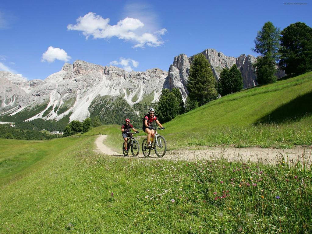 Vitalpina Hotel Dosses Santa Cristina Val Gardena Esterno foto
