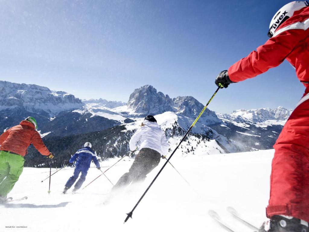 Vitalpina Hotel Dosses Santa Cristina Val Gardena Esterno foto