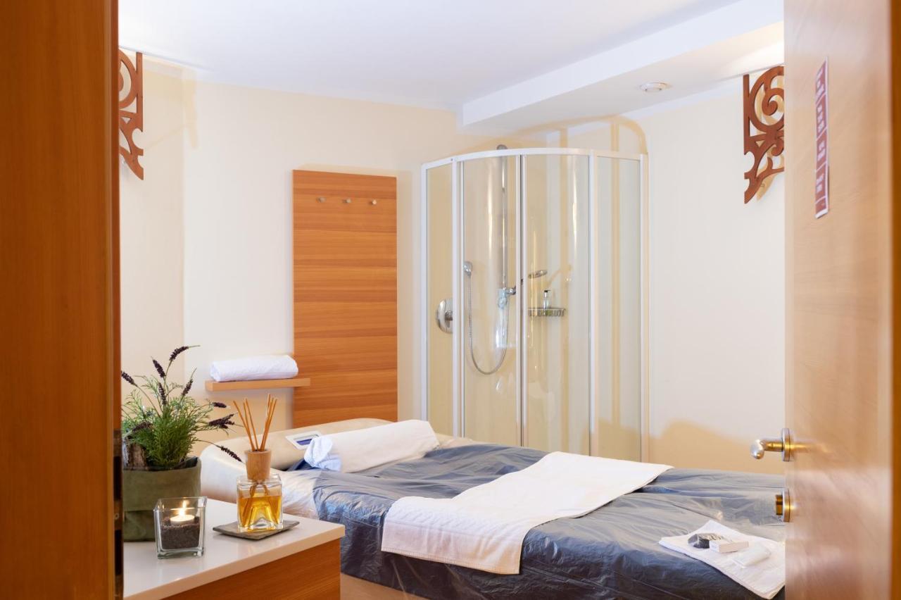 Vitalpina Hotel Dosses Santa Cristina Val Gardena Esterno foto